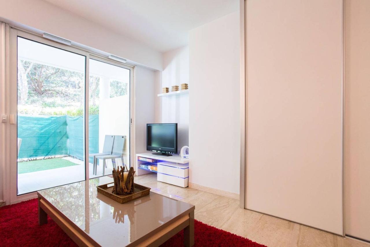 Riviera Home Mandelieu Esterno foto